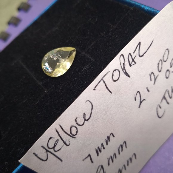 Imported YELLOW Topaz 2.200 CTW - Picture 3 of 5